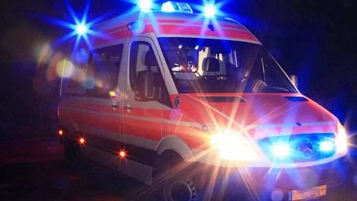 Puglia incidente stradale, scontro tra due furgoni, il bilancio è pesantissimo, un morto, un ragazzo di 25 anni e 3 feriti