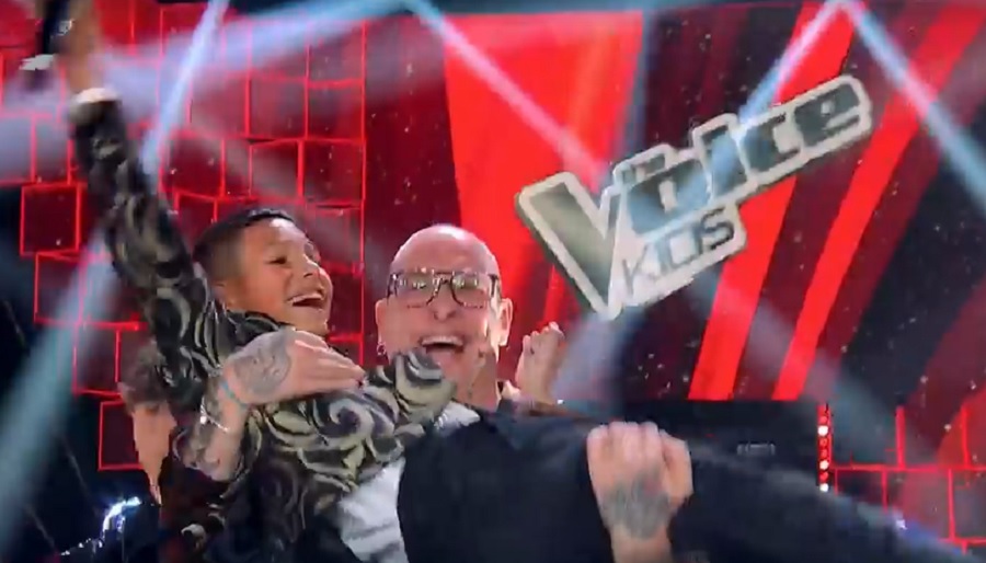 Simone Grande vince The Voice Kids 2: nella serata finale trionfa la squadra di Clementino