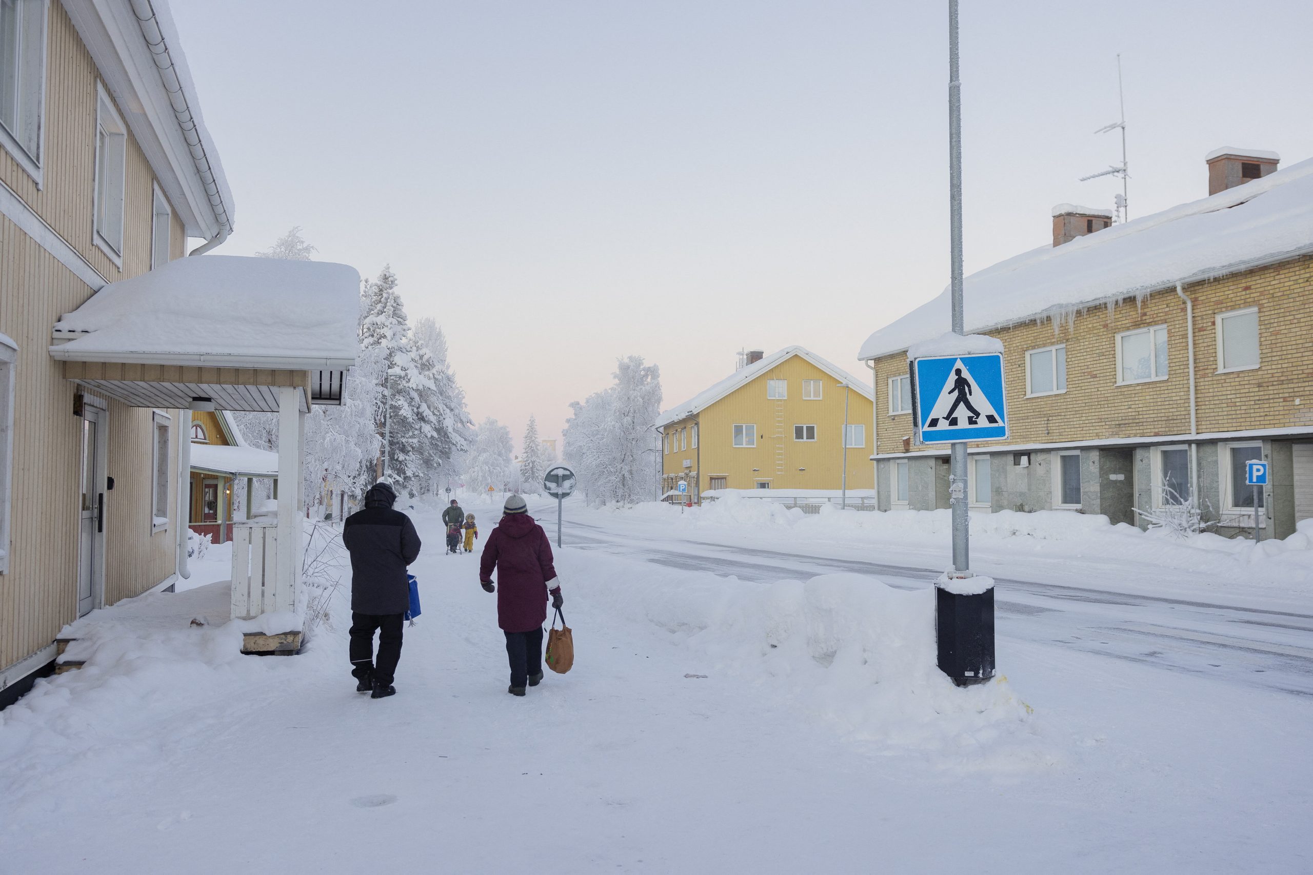 Una severa ondata di freddo polare ha investito la Scandinavia, portando temperature estremamente basse e causando notevoli disagi in Svezia, Finlandia e Danimarca.