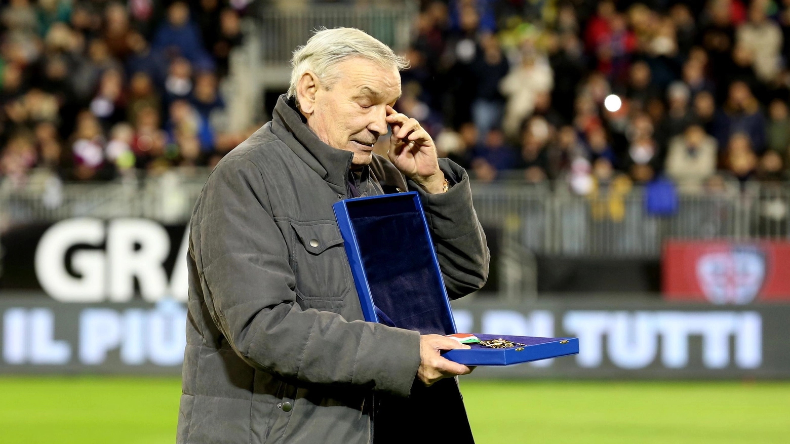 Addio Gigi Riva, Rombo di tuono è morto all’età di 79 anni, va via una leggenda del calcio italiano