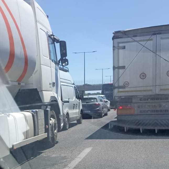 Bari, tangenziale bloccata direzione Brindisi, chilometri di code per incidente altezza uscita Carbonara
