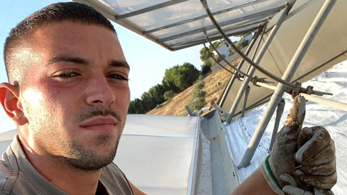 Bari, in moto con l’amico, impatta contro un’auto e viene sbalzo sull’asfalto, muore il 24enne Mario Morgese