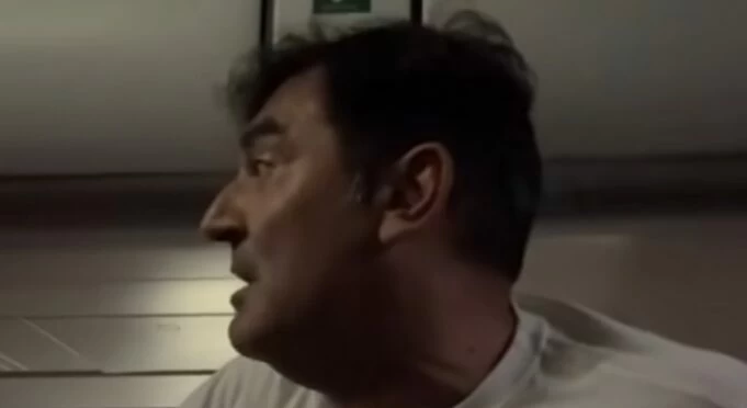 Il comico e conduttore televisivo Max Giusti racconta su Instagram le difficoltà vissute durante il suo viaggio verso Olbia, terminato fortunatamente senza ulteriori problemi.