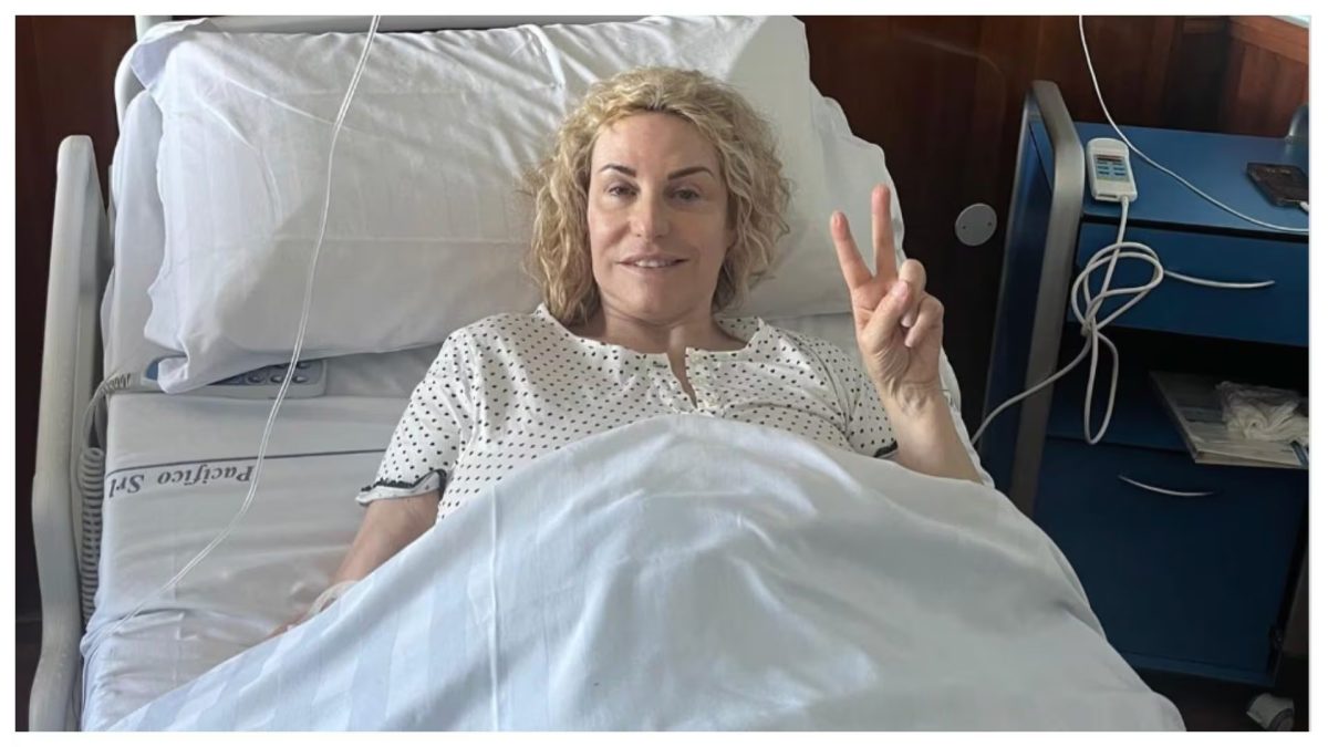 Antonella Clerici ha subito un’operazione urgente, parla il ginecologo che l’ha operata: “Cosa rischia ora”