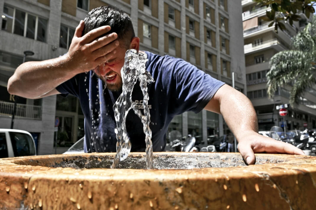 Bari affronterà un'ondata di calore intensa fino a venerdì, con temperature previste fino a 35 gradi e un'allerta arancione estesa di 24 ore.