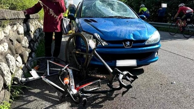 Incidente alla Sportful Dolomiti Race: ciclisti investiti da un'auto