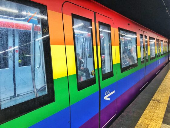 Arriva il “treno arcobaleno”, un simbolo di inclusività per il Gay Pride 2024