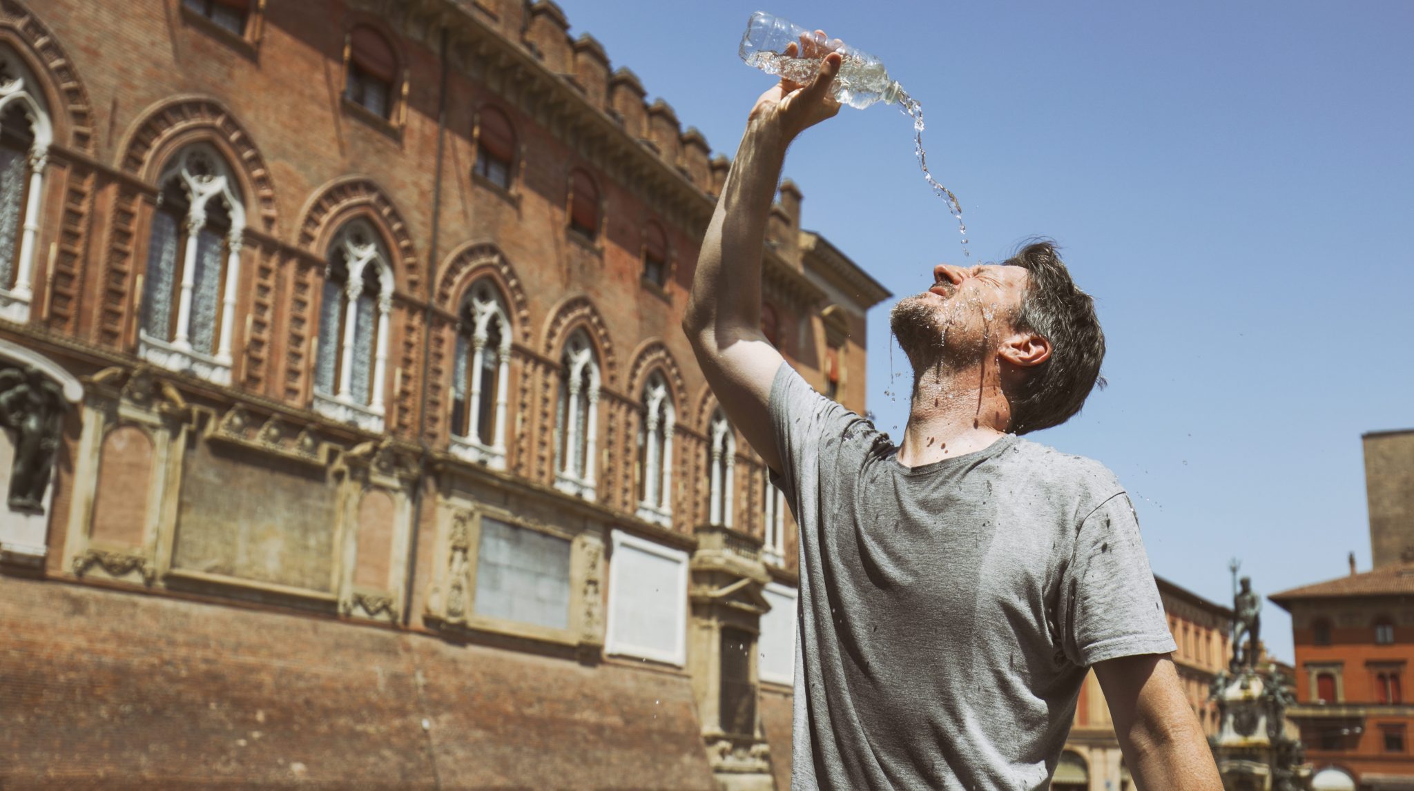 L'ondata di caldo in Italia non dà tregua: 13 città da bollino rosso martedì e 12 mercoledì