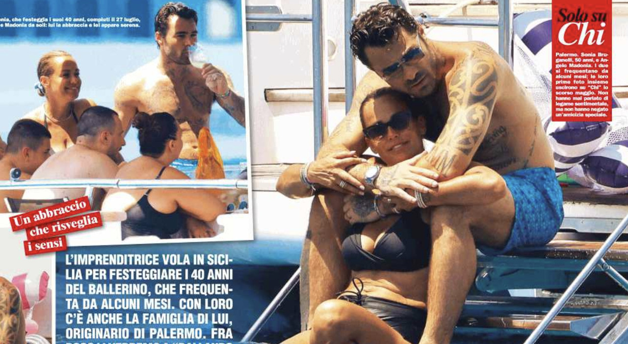 Sonia Bruganelli e Paolo Bonolis in vacanza a Formentera: uniti dalla famiglia nonostante la separazione