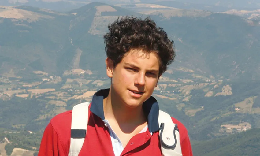 Carlos Acutis, il 15enne morto per una leucemia fulminante, sarà proclamato Santo, riconusciuti due suoi miracoli