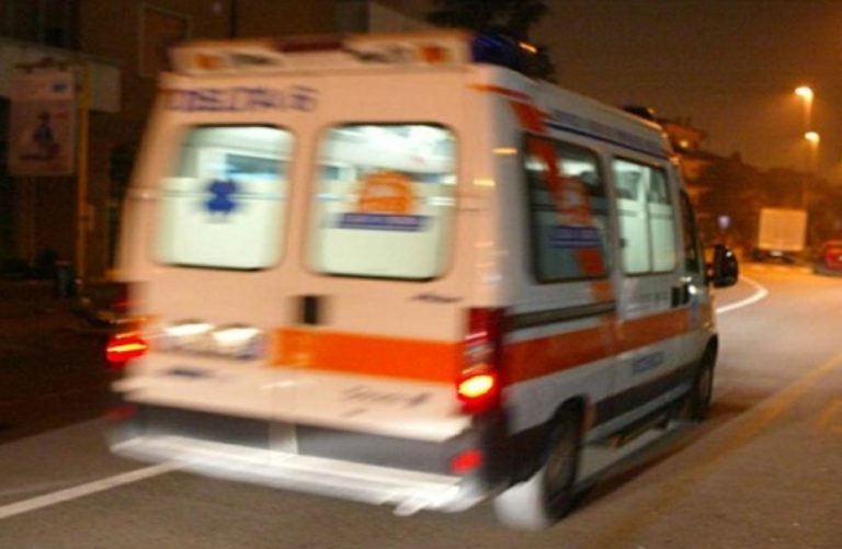 Incidente Nel Barese Donna Travolta E Uccisa Da Un Auto Mentre Attraversa La Strada Era Andata