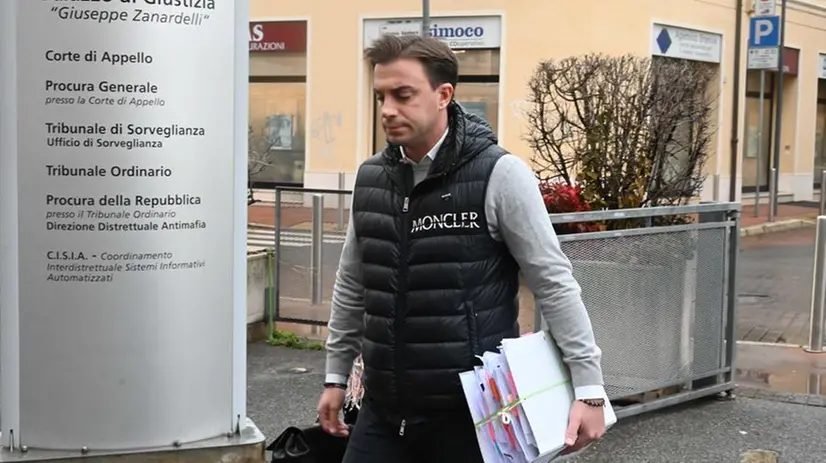 Finita la fuga. Giacomo Bozzoli, ricercato in tutto il mondo, arrestato dai carabinieri nella sua villa a Soiano a Brescia