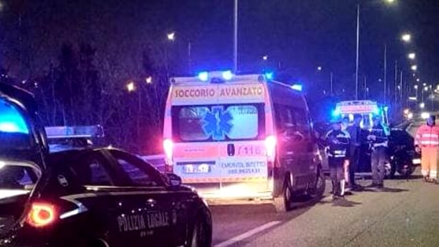 Puglia, impatto tra una Punto e un’Alfa Romeo, muore sul colpo una donna, ferita una coppia