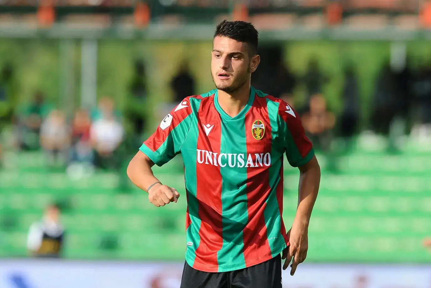 Il trasferimento di Anthony Partipilo al Frosinone sembra ormai certo, lasciando il Bari senza uno dei suoi obiettivi di mercato più discussi.