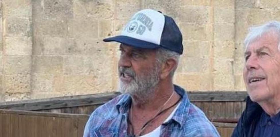 Mel Gibson è tornato a Matera per visitare i luoghi più suggestivi della città dei Sassi, in cerca di location per il suo prossimo film. L'ipotesi è che il regista voglia ambientare alcune scene del sequel de "La Passione di Cristo" nel Sud Italia.