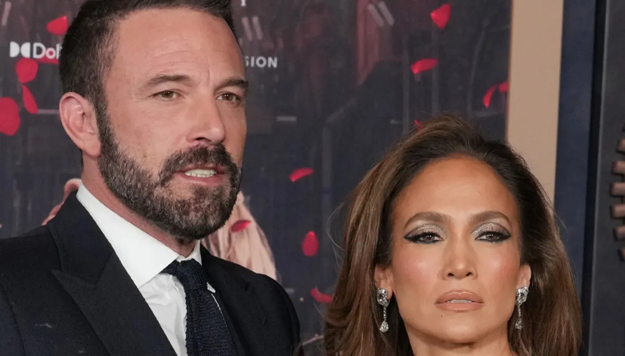 La separazione tra Jennifer Lopez e Ben Affleck sembra ormai inevitabile. La cantante è decisa a far valere le sue ragioni, presentando al marito un conto delle spese sostenute durante il loro matrimonio.