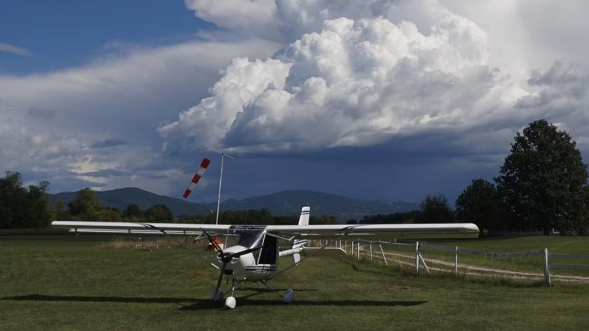 Aereo leggero precipita e s’incendia, muore istruttore di volo e studentessa 15enne