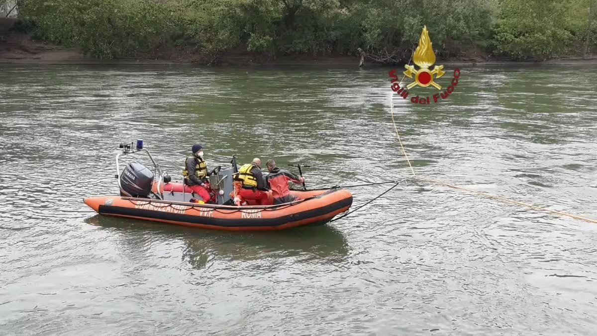 Castel Gandolfo, due amici 20enni si tuffano nel lago ma non riemergono più, trovati i loro corpi senza vita