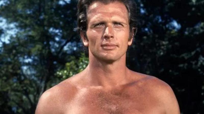 Ron Ely, famoso per aver interpretato Tarzan nella serie NBC degli anni '60, è deceduto all'età di 86 anni per cause naturali.