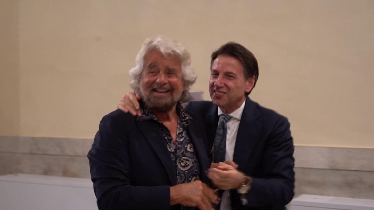 La frattura tra Giuseppe Conte, capo politico del Movimento 5 Stelle (M5S), e il fondatore del movimento, Beppe Grillo, raggiunge un nuovo punto di rottura: la questione del compenso economico.