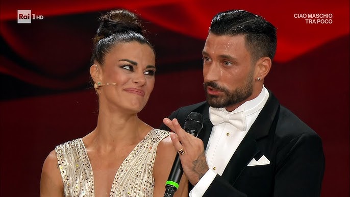 Dopo settimane di speculazioni, Bianca Guaccero e Giovanni Pernice hanno confermato una connessione che va oltre la semplice amicizia nata durante le prove di Ballando con le stelle.