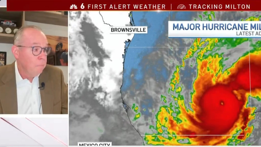 L'uragano Milton, di categoria 5, si prepara a colpire la Florida. Il meteorologo John Morales si commuove in diretta durante una trasmissione su NBC6.