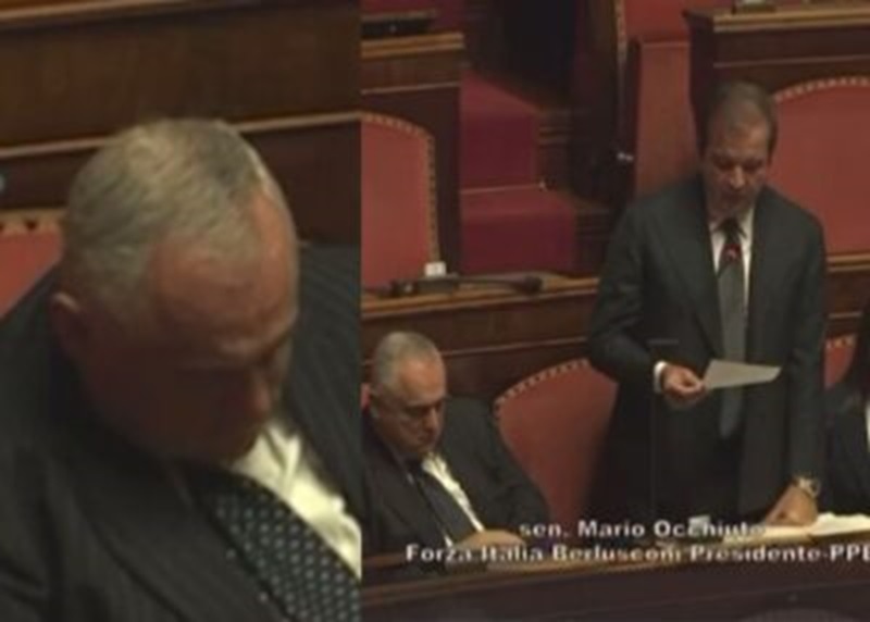 Claudio Lotito, senatore di Forza Italia, è stato visto addormentarsi durante l'intervento del collega Pierantonio Zanettin a Palazzo Madama, durante il Question Time.