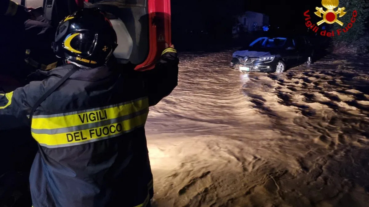 Il corpo di una donna è stato rinvenuto nel Pisano a circa 6 km dal punto di rottura del torrente Sterza, dove la piena ha travolto una nonna e il nipotino di 5 mesi.