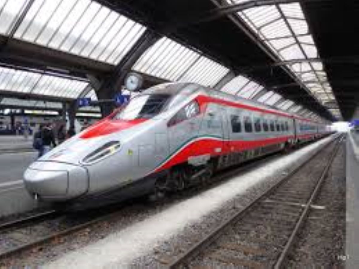 Frecciargento Roma-Genova parte in anticipo senza preavviso, passeggeri lasciati a terra