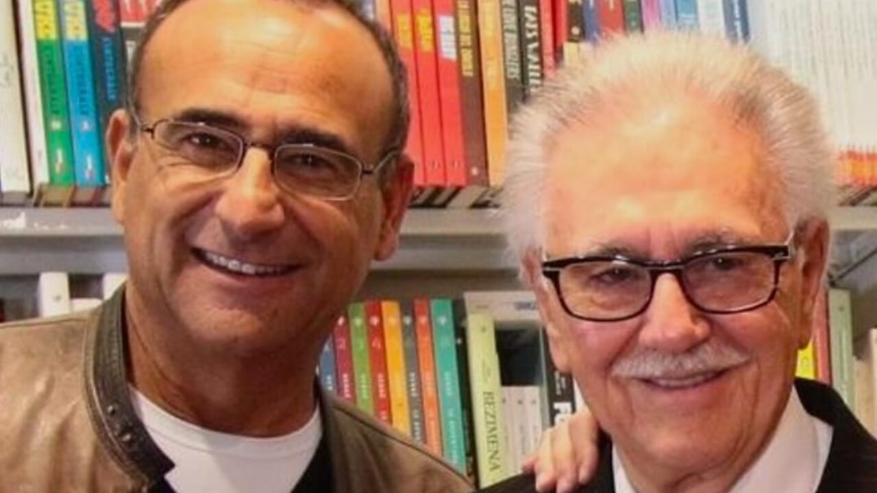 È morto Fernando Capecchi, storico manager di artisti che ha lanciato Carlo Conti, Leonardo Pieraccioni e Giorgio Panariello. Lascia un'eredità nel mondo dello spettacolo.