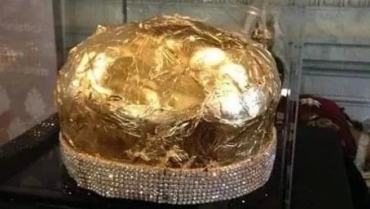 Un panettone straordinario, arricchito da oro e diamanti, diventa il simbolo del lusso natalizio. Prodotto a Torino, ha conquistato clienti internazionali.