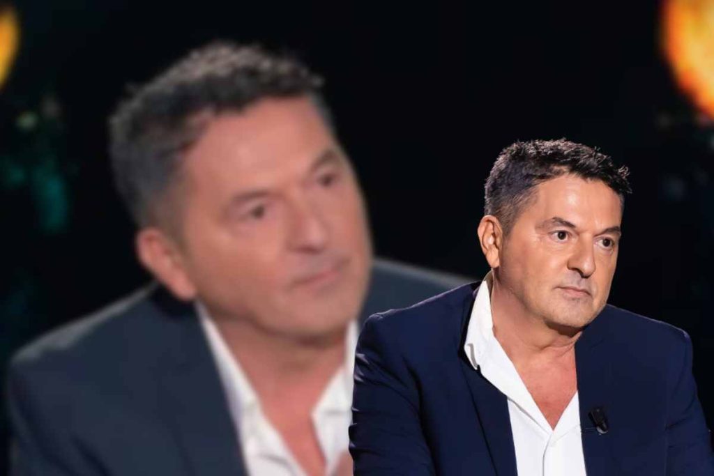 Il comico e conduttore Teo Mammucari ha deciso di interrompere il suo tour teatrale e prendersi una pausa dalla televisione per motivi personali e di salute.