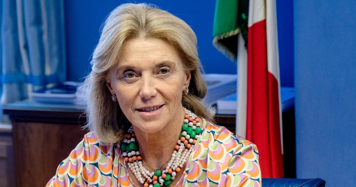 La direttrice del Dis annuncia le dimissioni anticipate: decisione irrevocabile, tensioni con Meloni per la fuga di notizie. Successione da definire.