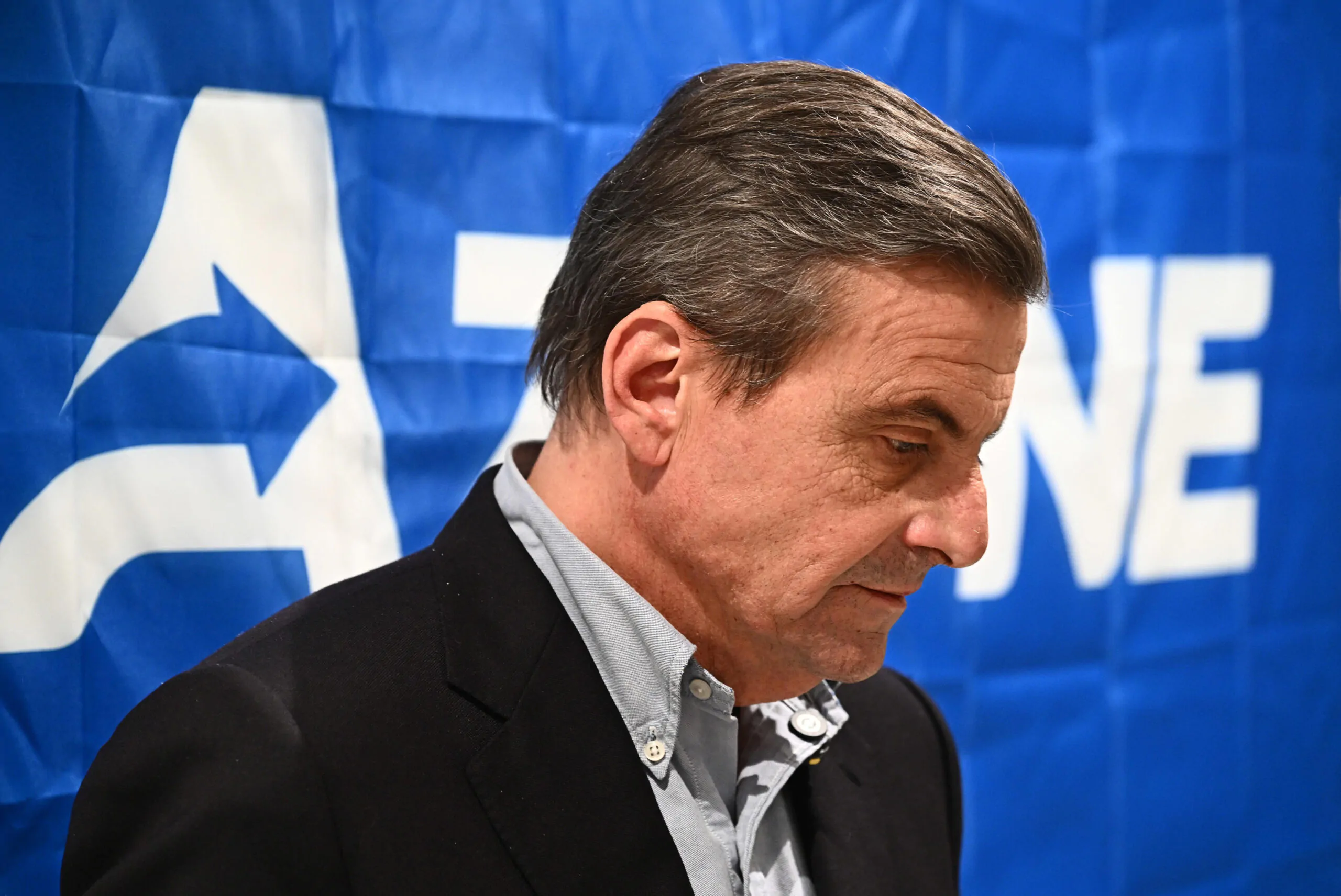 Dal congresso di Azione, Carlo Calenda propone una federazione riformista e attacca Conte e Salvini: “Sono la stessa cosa”. Difesa del confronto con Meloni.